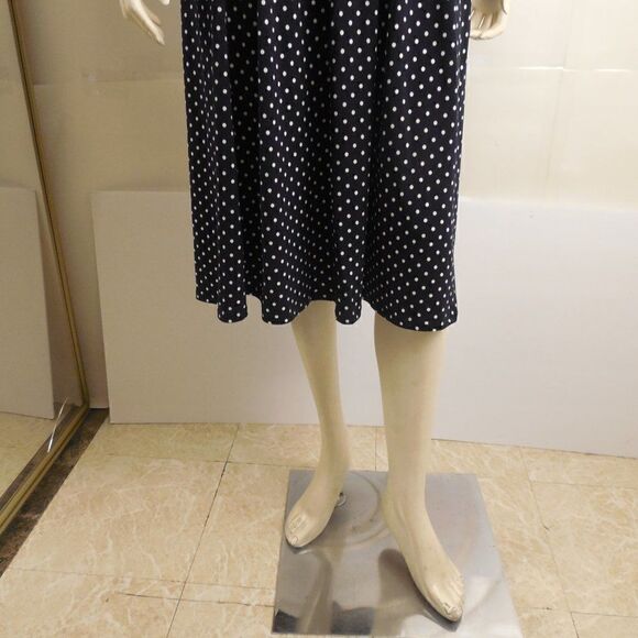 582712.....ADRIANNA PAPELL Printed Tie Neck Sleeveless Dress - Picture 5 of 6